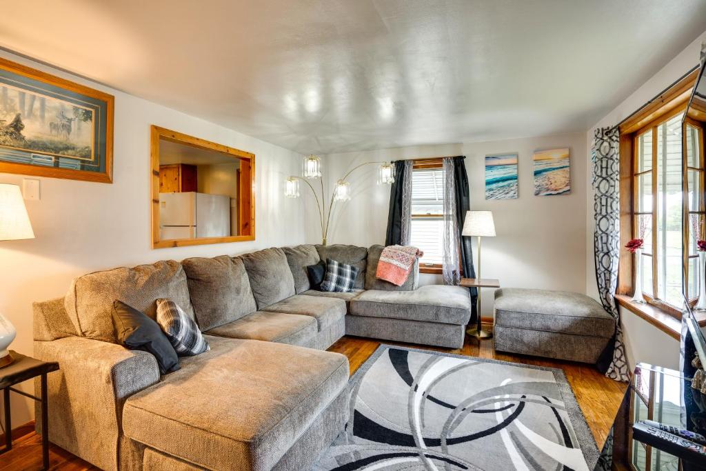 Pet-Friendly Ohio Retreat with Patio and Fire Pit! photo 3