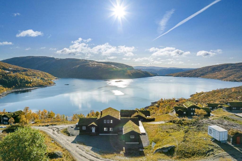 Exclusive Family cabin with view and beautiful Norwegian nature photo 1