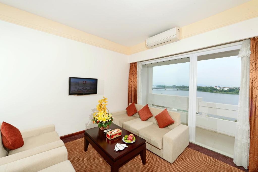 Сьюит (Люкс с видом на реку), Century Riverside Hue