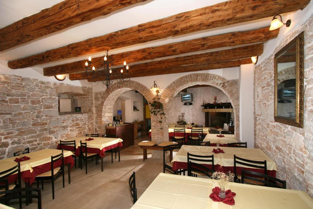 Kastel Kastelir photo 3