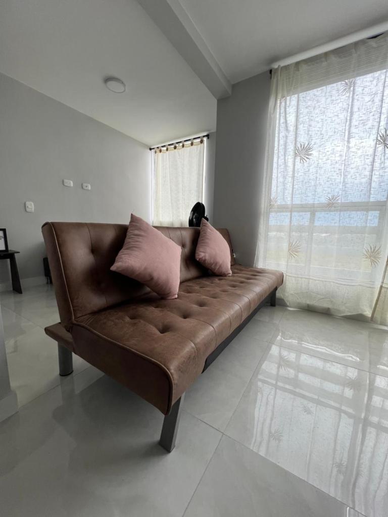 APARTAMENTO COMODO Y LINDO UBICADO EN EL MEJOR SECTOR DE LA CIUDAD!! Bq photo 1