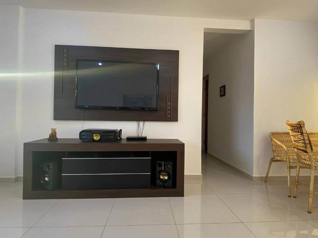 Apto próximo a praia da Tartaruga - WIFI 200MB - Netflix - Cozinha equipada - Garagem photo 2