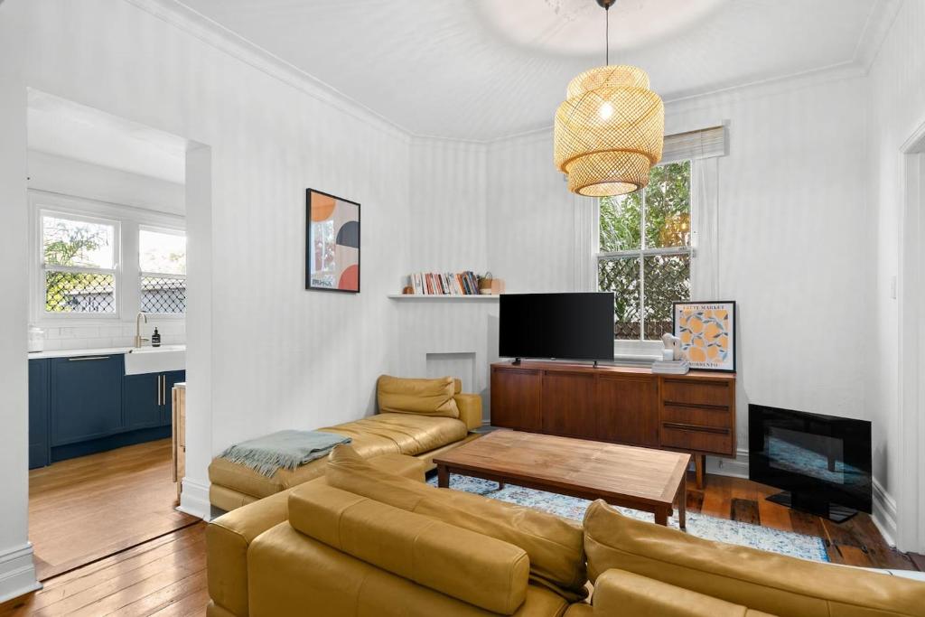 Pocket of Petersham - A Stylish Inner-West Retreat