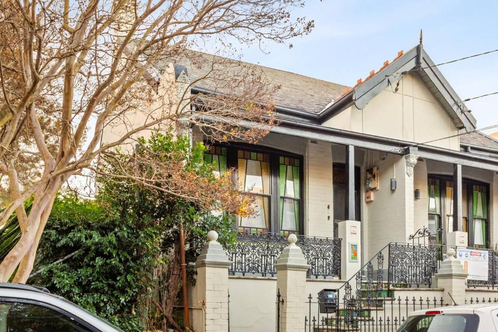 Wallabies Rest - An Ornate Newtown Terrace photo 1
