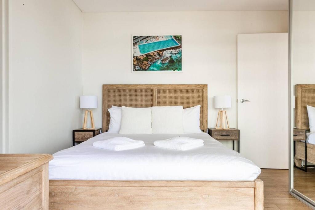 Bondi Beachfront Lifestyle - Ocean Views and Parking photo 1