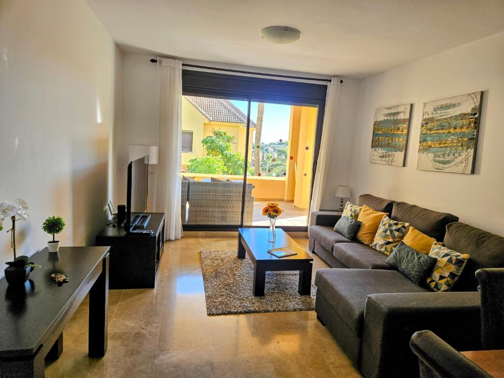 Ground floor 2 bed apartment with 5 pools and large terrace photo 3