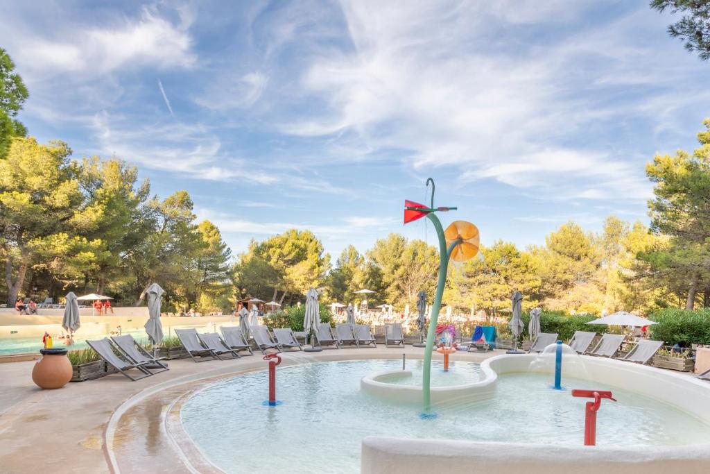 Village Pierre & Vacances Pont Royal en Provence photo 1
