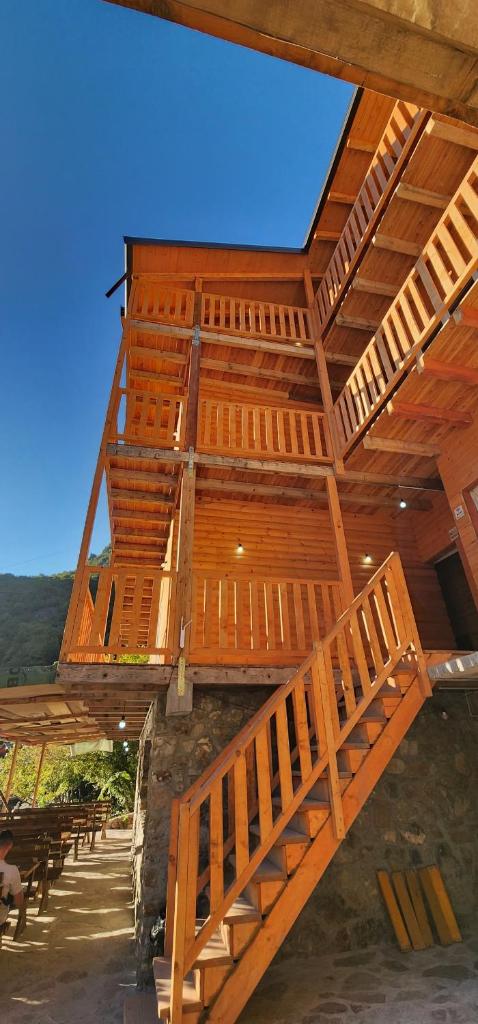 Livadhi Guesthouse Komani Lake photo 2