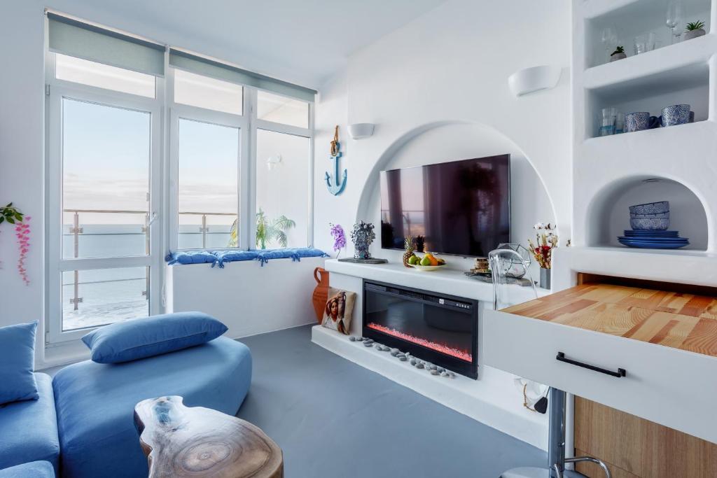 Anna Maria Santorini - Greek Suite & Large sea terrace Arcadia photo 2