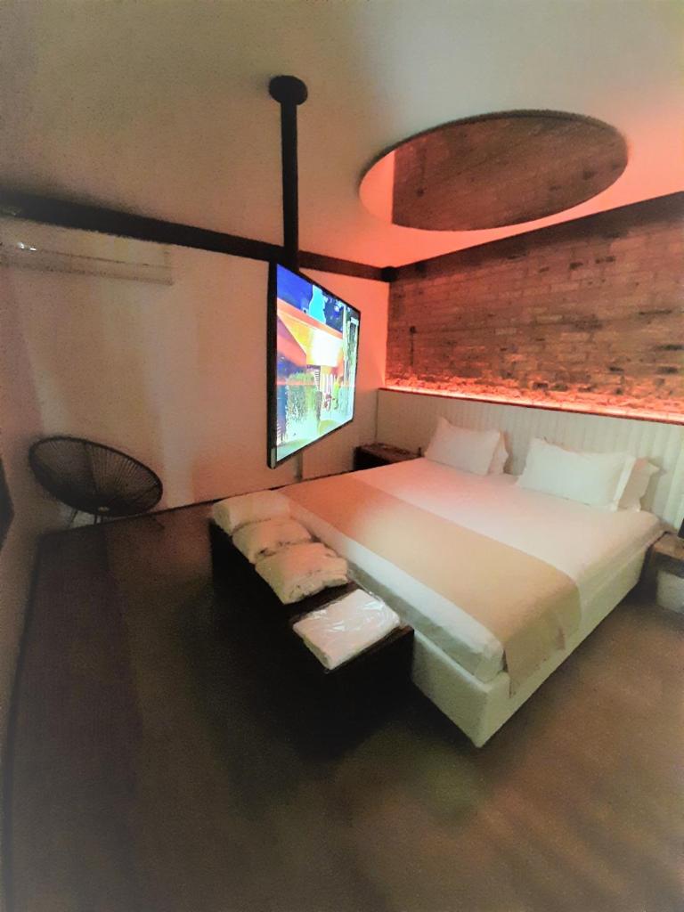 LUV Gardens Motel - Adults Only photo 4