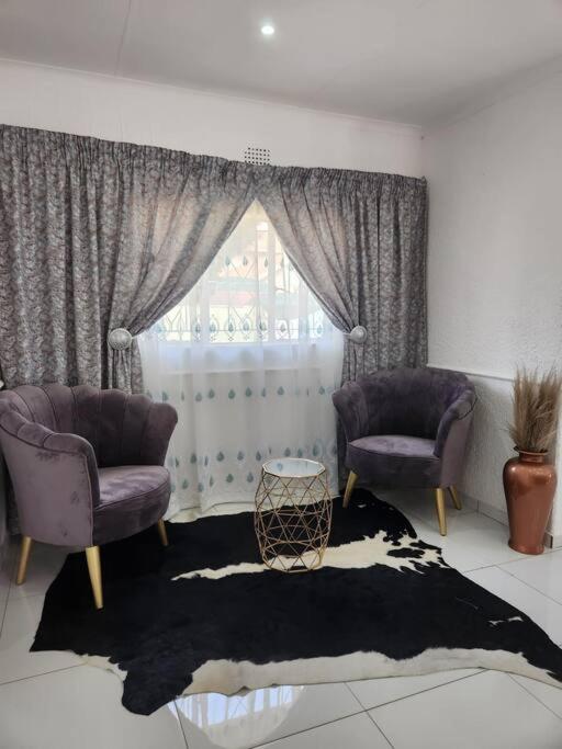 Johannesburg Alberton 3 bedroom house photo 2