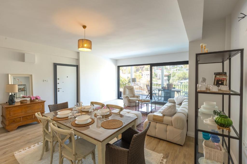 Bodrum Bliss: Stunning Flat w Pool and Garden photo 1