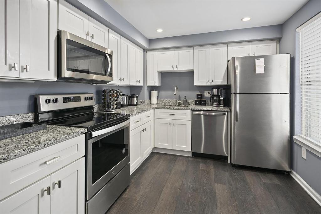 Charming 3 bdr Thome, Suburban Nhbrhd, Near DC photo 1