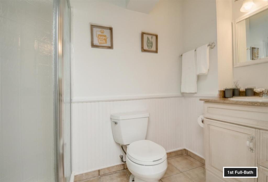 Spacious 3-story Townhome 40 Minutes from DC Pet-Friendly, Fast WiFi, Perfect photo 3