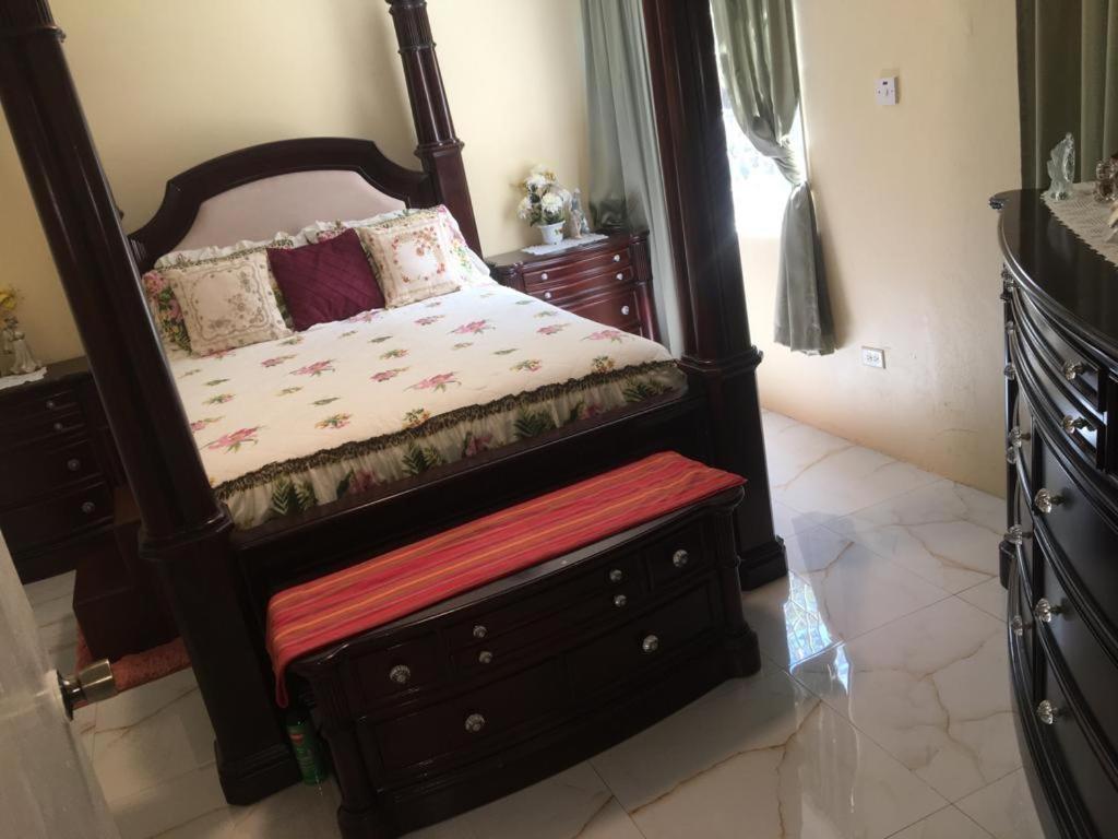 Apartment in Montego Bay, St James - Fully Equipped For Long Term Stays photo 2