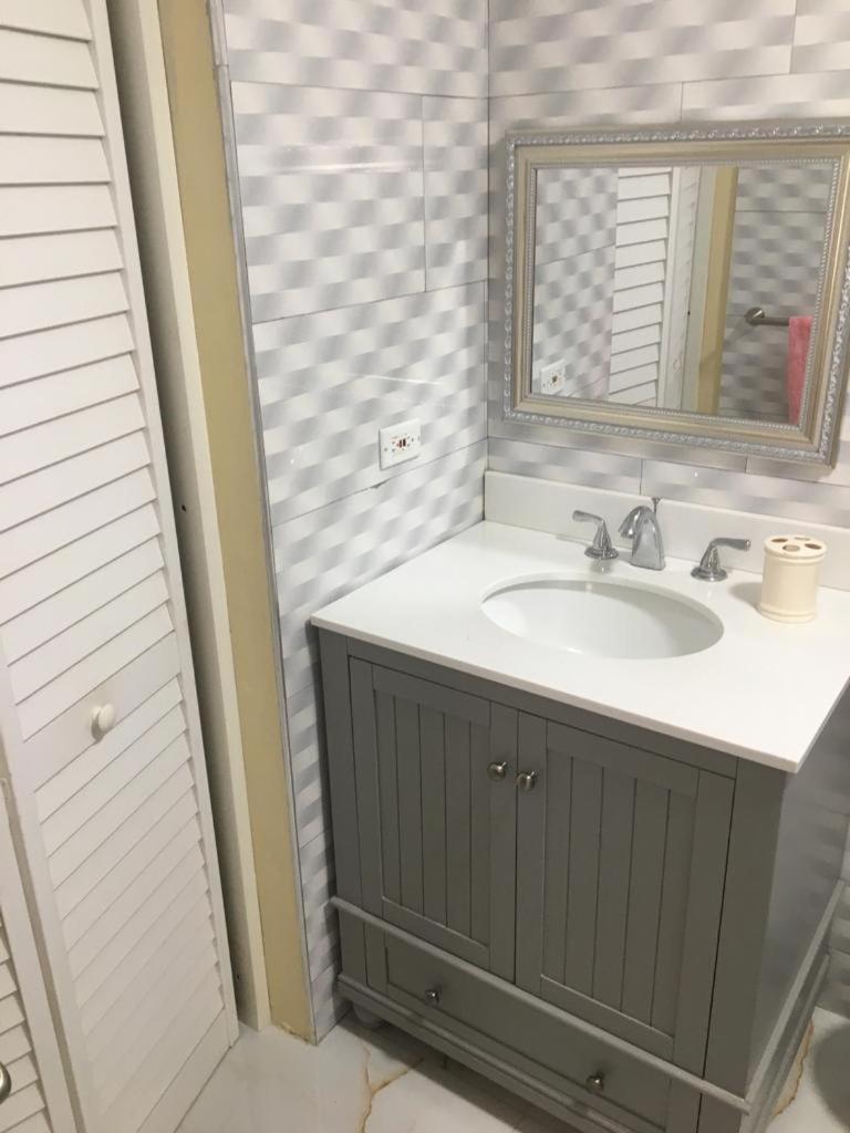 Apartment in Montego Bay, St James - Fully Equipped For Long Term Stays photo 4