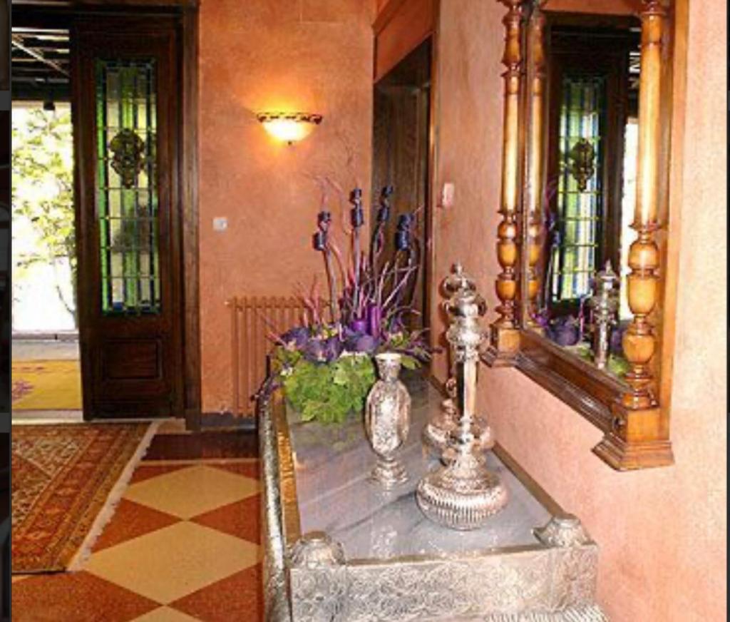 Palacio de Miraflores photo 4