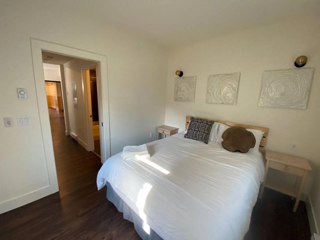 Brand New 1 Br 1 Bath Close To All Walkable photo 1
