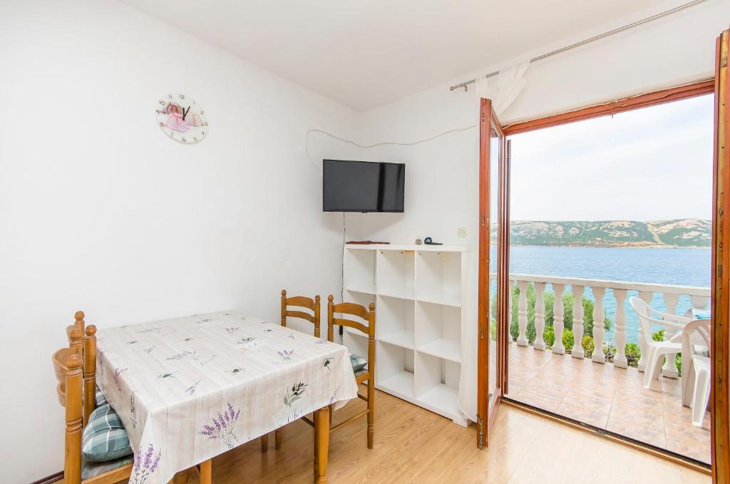 Apartments Seafront Jadranka photo 3