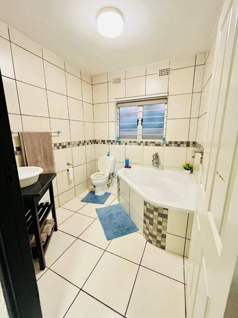 Illovo Beach Apartment at Illovo Views photo 4