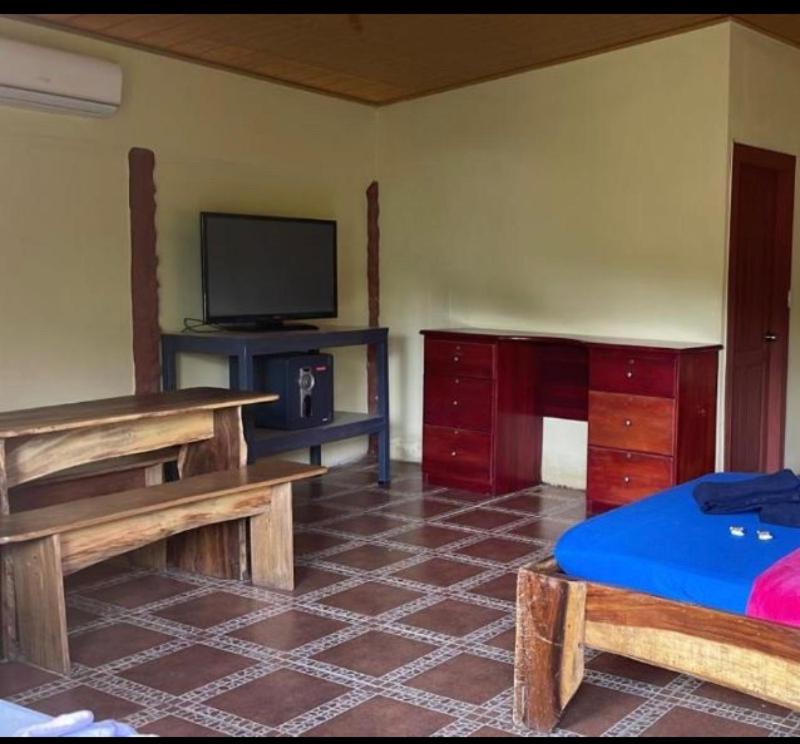 Casitas Rose photo 1