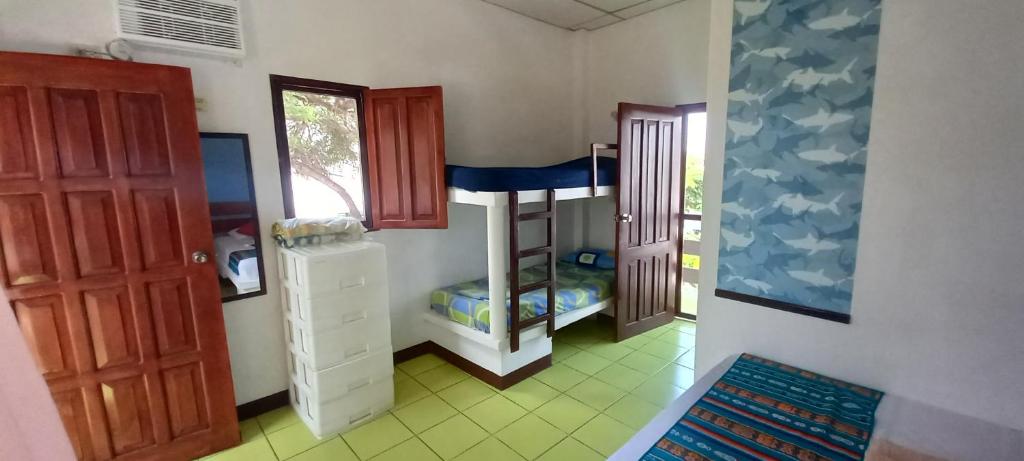 Hosteria El Jardin de Playas photo 1