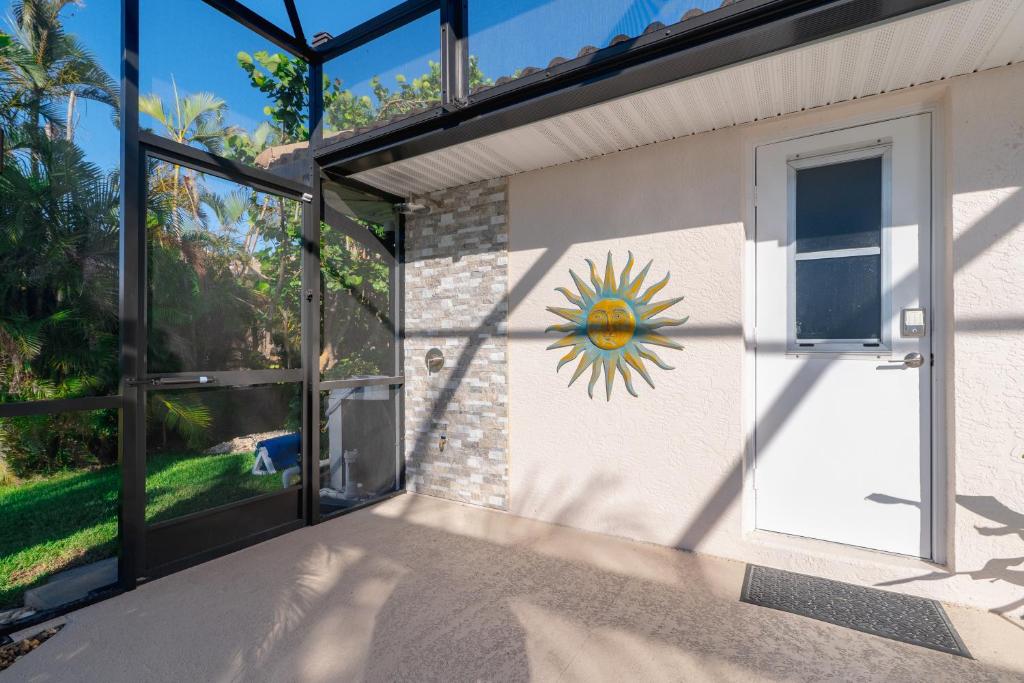 Luxury Long Waterview Wpool-kayaks-clubs-bikes! photo 1