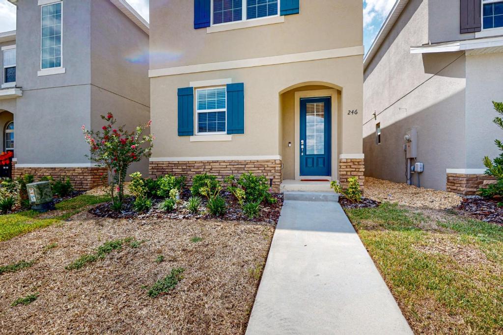 Magwins Villa @ 246 photo 2