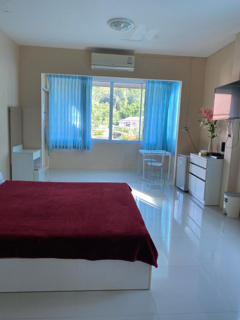 Bamboo gold premium house