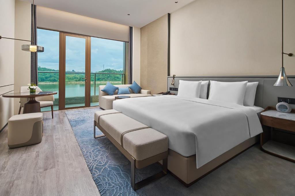 Crowne Plaza Ganzhou, an IHG Hotel photo 3