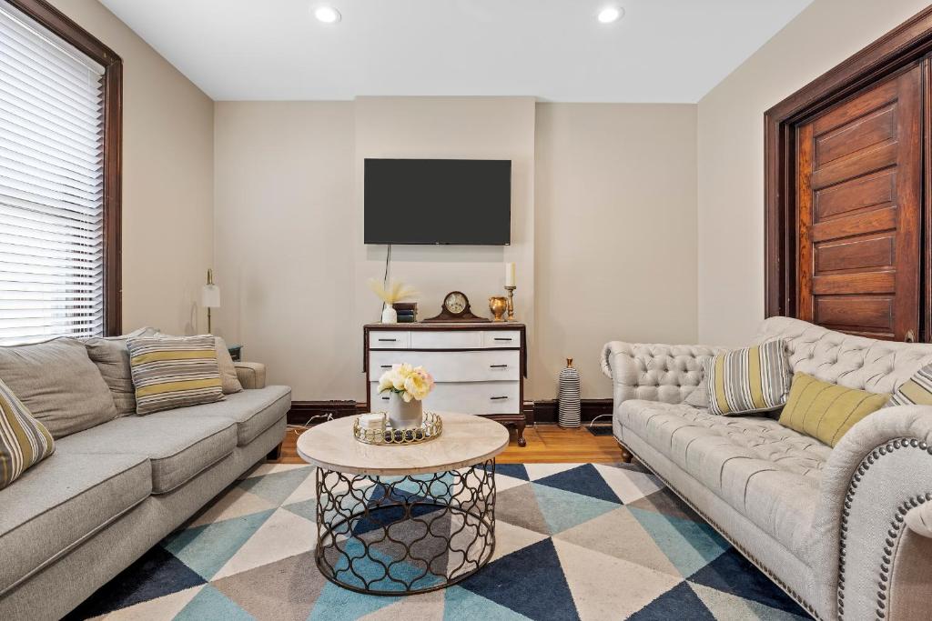Cozy Historic Forest Park Entire Home @The Grove photo 1