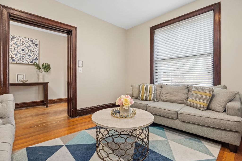 Cozy Historic Forest Park Entire Home @The Grove photo 4
