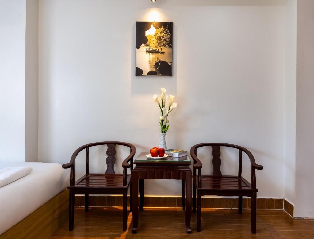 Cat Ba Hongkong Hotel