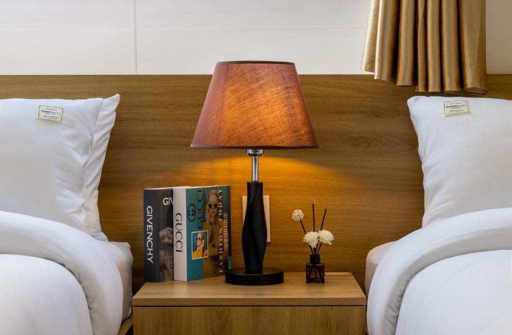 Cat Ba Hongkong Hotel