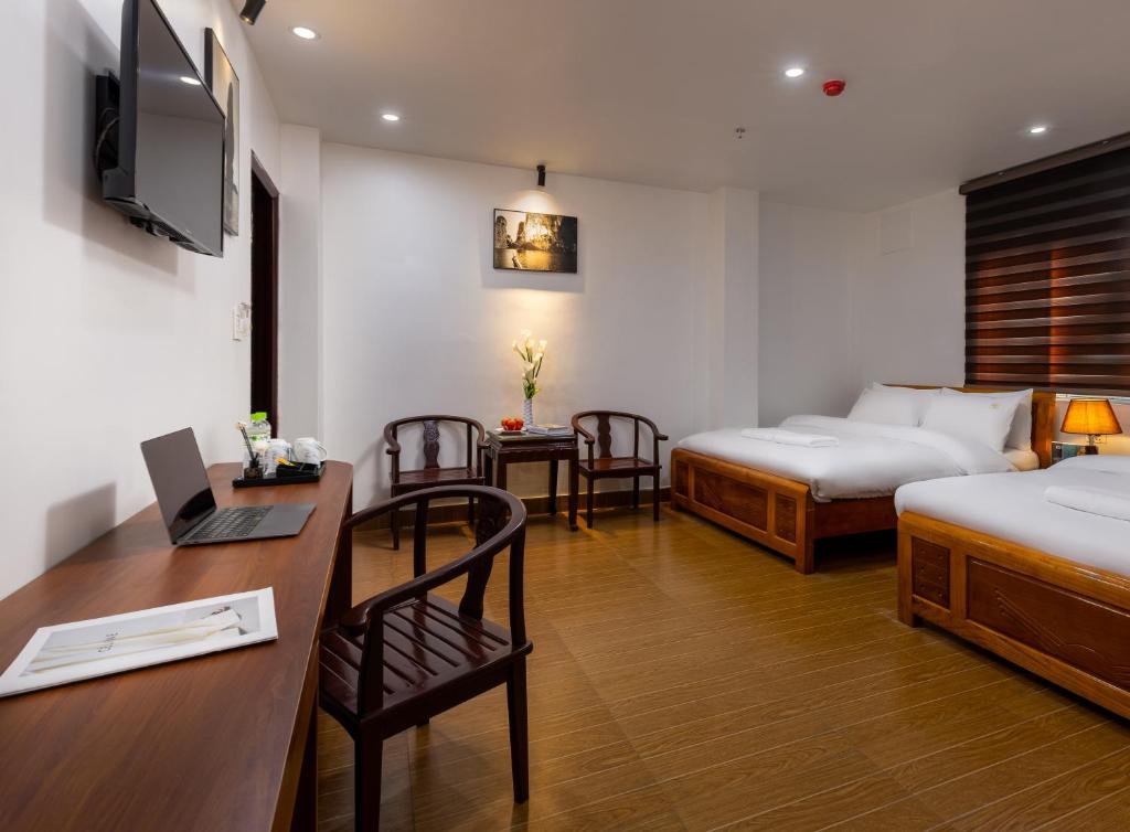 Cat Ba Hongkong Hotel