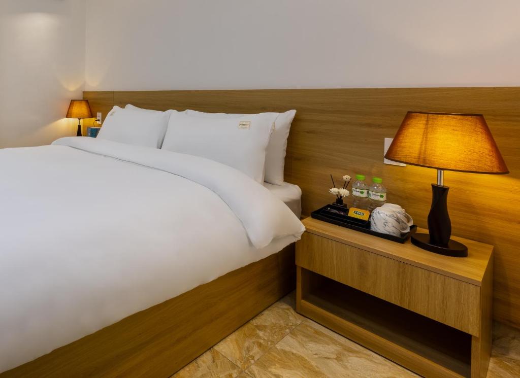 Cat Ba Hongkong Hotel