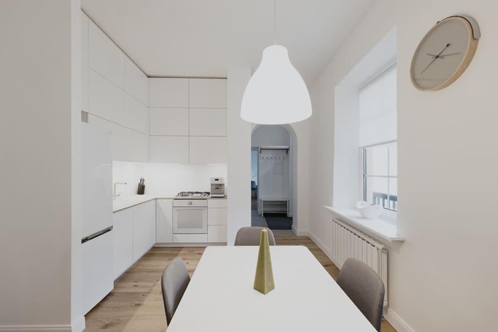 Vilnius Old Town Apt Subacius 3. Free Parking Room Type - Two-Bedroom Apartment