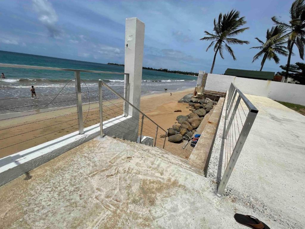 Paradise Oceanfront Condo - Ocean Is Your Home photo 2