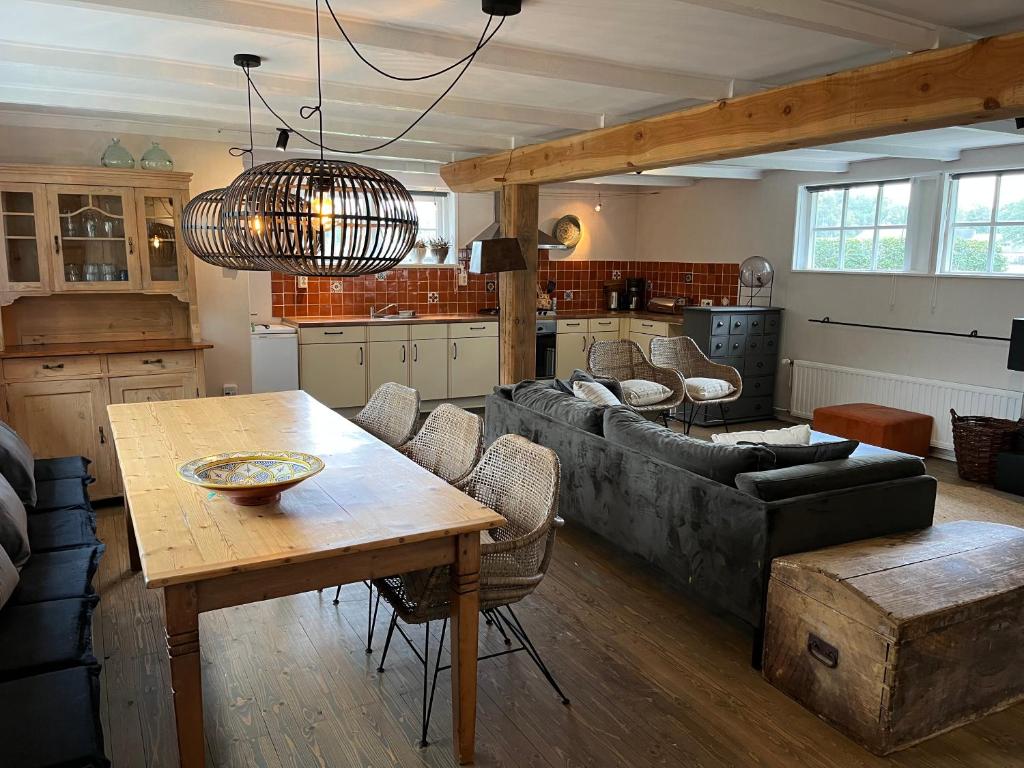 Ruime vakantiewoning in de natuur photo 1