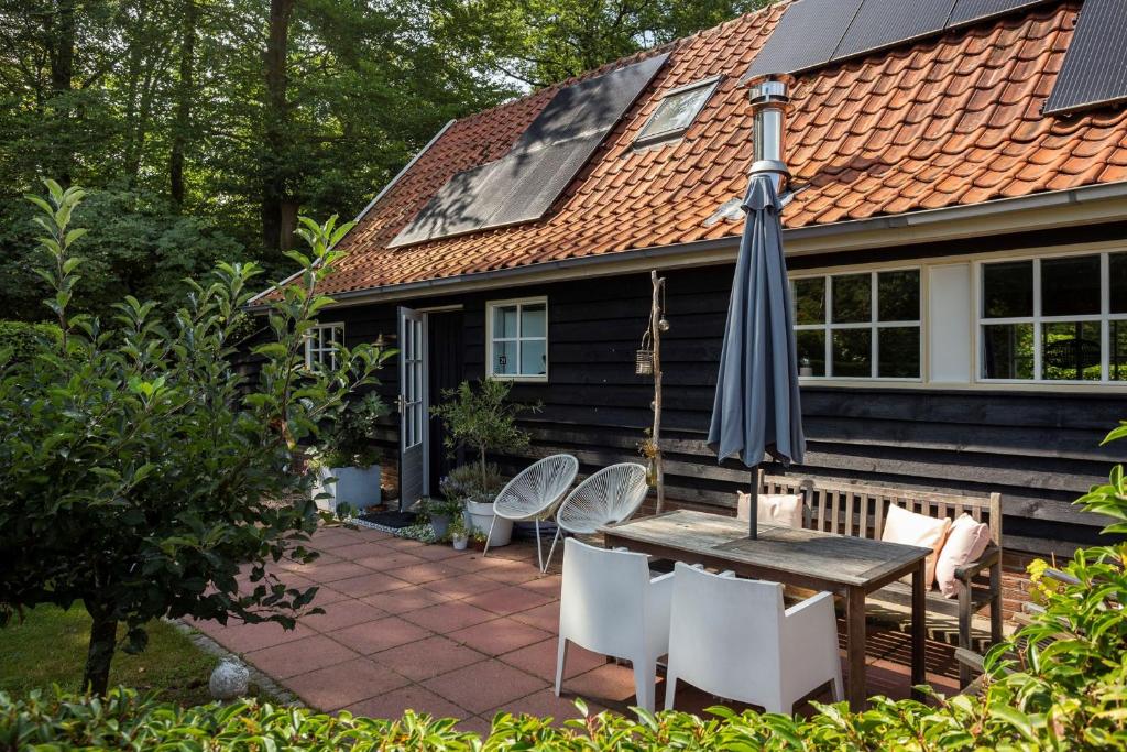 Ruime vakantiewoning in de natuur photo 4