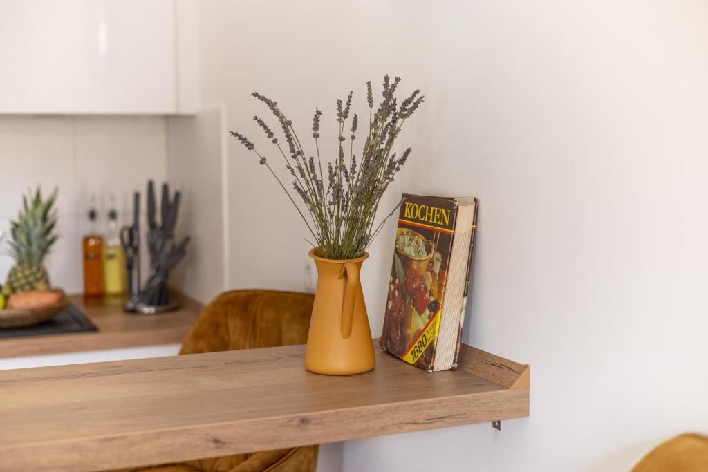 *NEU* 2 Zi, offene Küche, Balkon photo 4