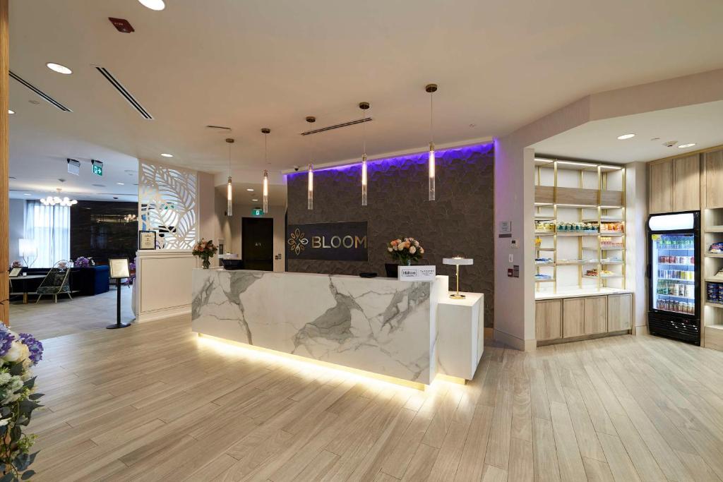 Bloom Mississauga, Tapestry Collection By Hilton photo 2