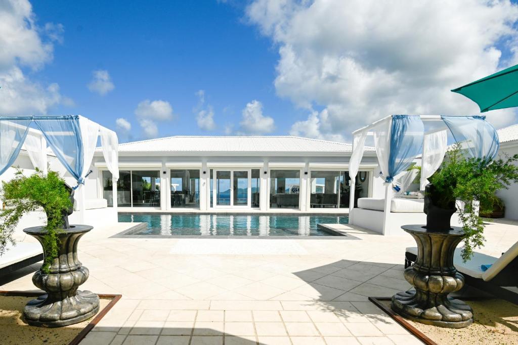 Infinity Blue Villa 180° ocean view -Beach access -Terres Basses photo 1