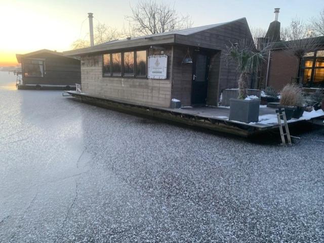 Aangenaam op de Rijn, woonboot, inclusief privé sauna photo 4