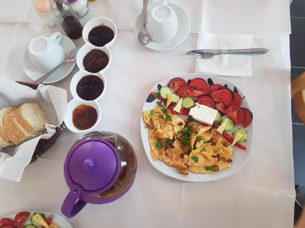 Vila Livio - Guest house Rreshen Mirdite photo 1
