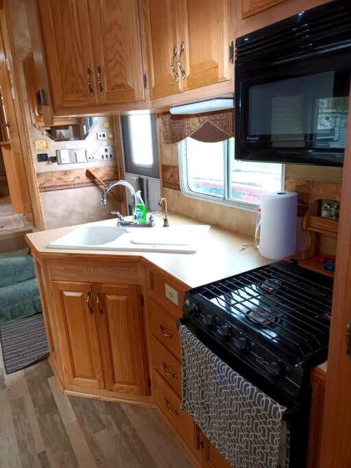 40' RV Move in Ready photo 4