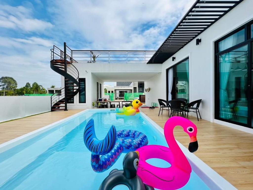 Pangpangpuriyeh Poolvilla photo 1