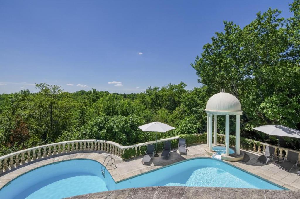 Beautiful Château with Private Pool near Cahors photo 2