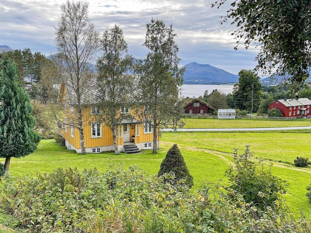 Holiday home AVERØY VI photo 4