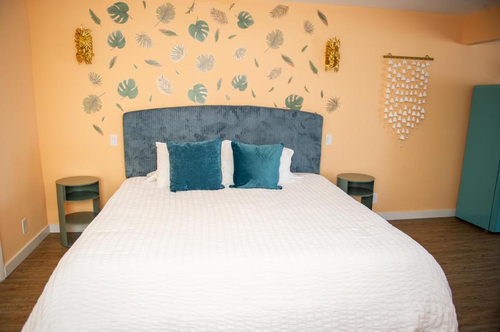 Sunburst Inn- Indian Shores Beach photo 3